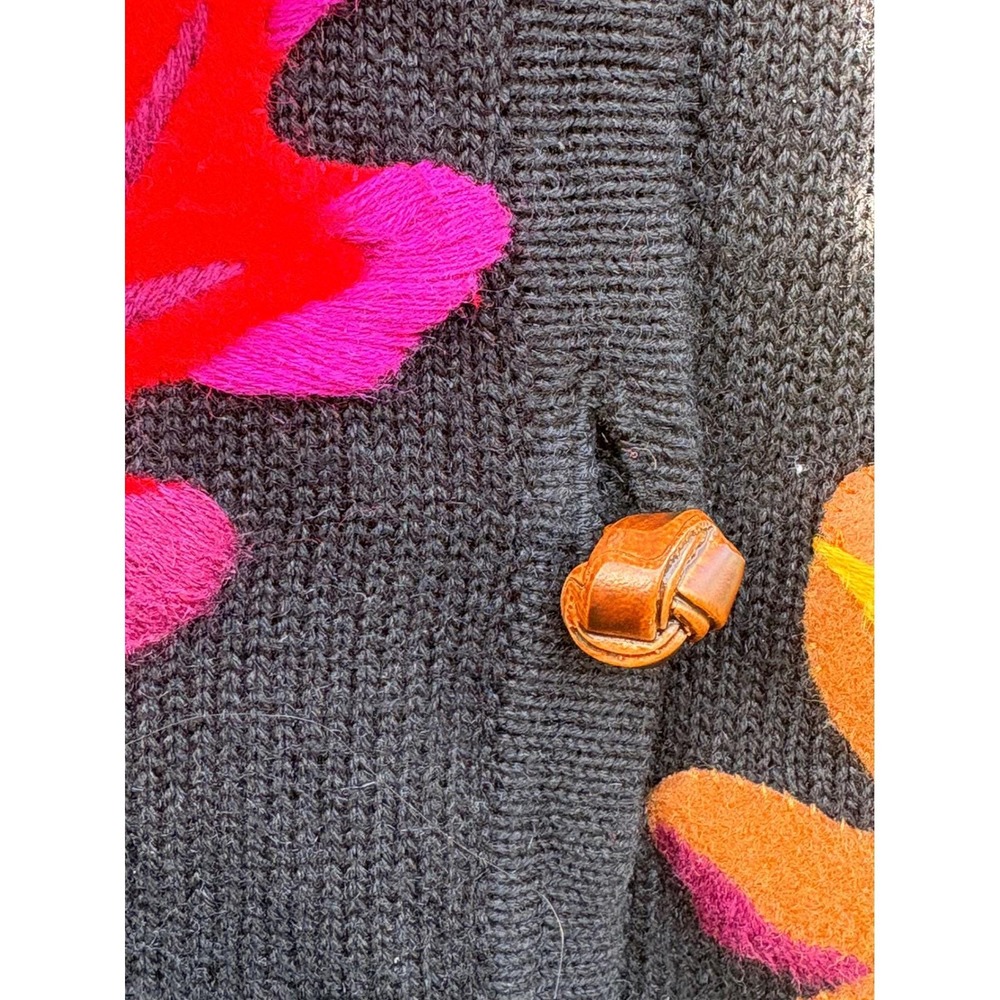 Vintage Talbots Artsy Embroidered Autumn Leaf Cardigan Sweater wood Buttons Fall - Picture 4 of 10